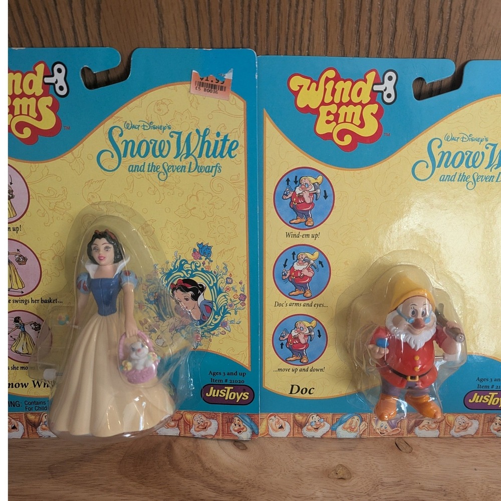 NIB VTG Disney Snow White and Doc Wind-Ems Just Toys Figures 1990s Set of 2